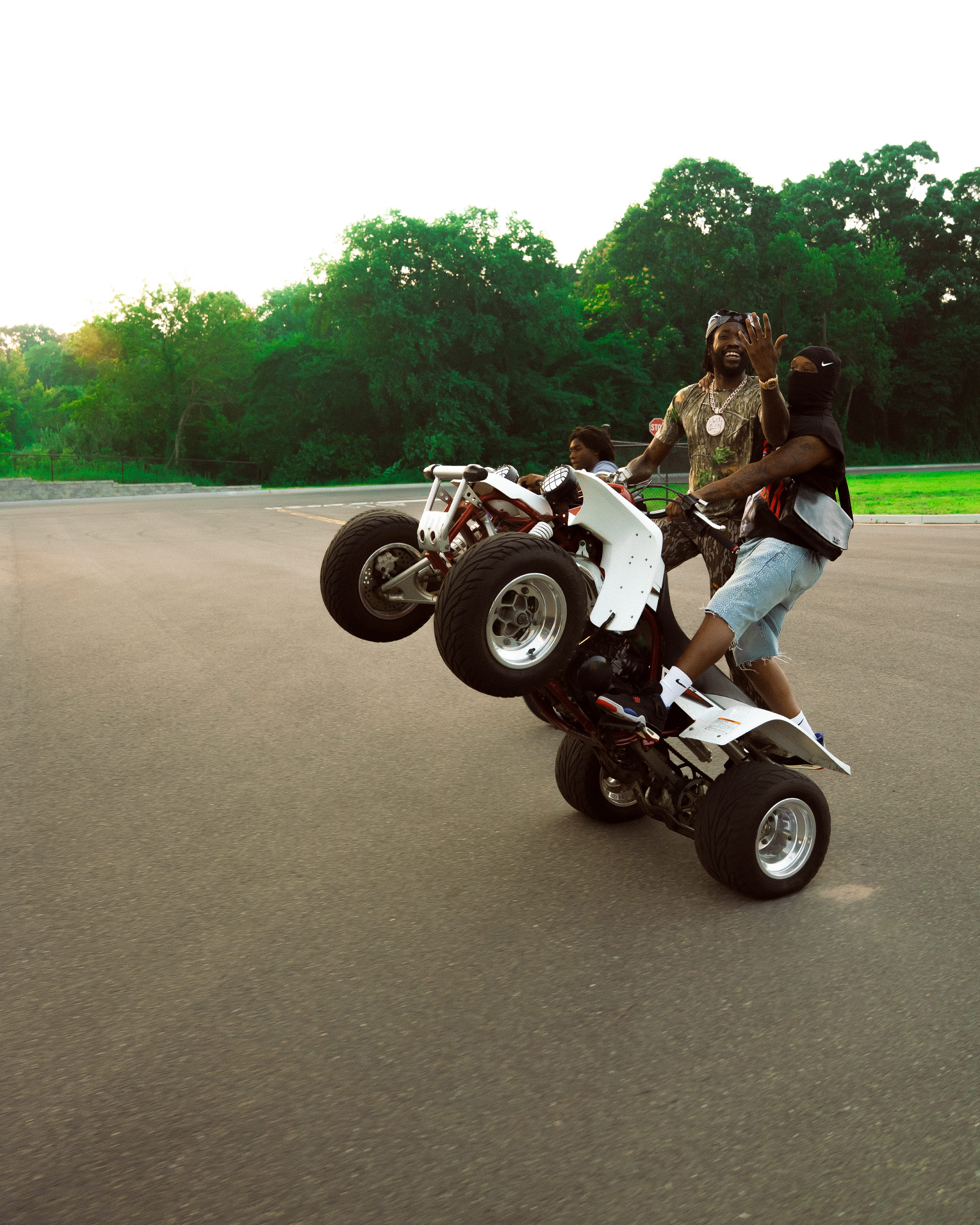 MEEK MILL RIDES WITH PHILLY BIKERS - EXCLUSIVE FOOTAGE